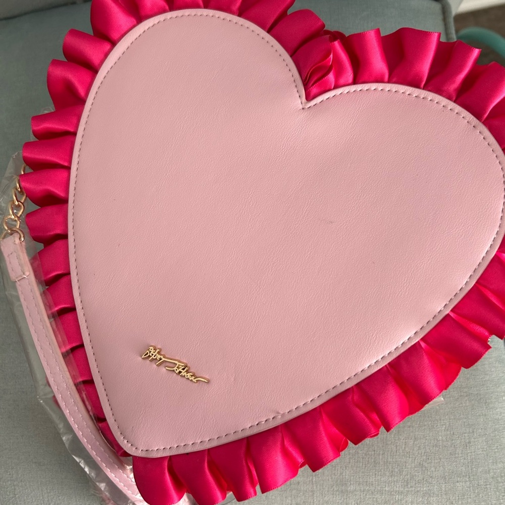 Betsey Johnson Heart Shaped Pink and Red Crossbody Bag with Roses CL - Picture 4 of 6